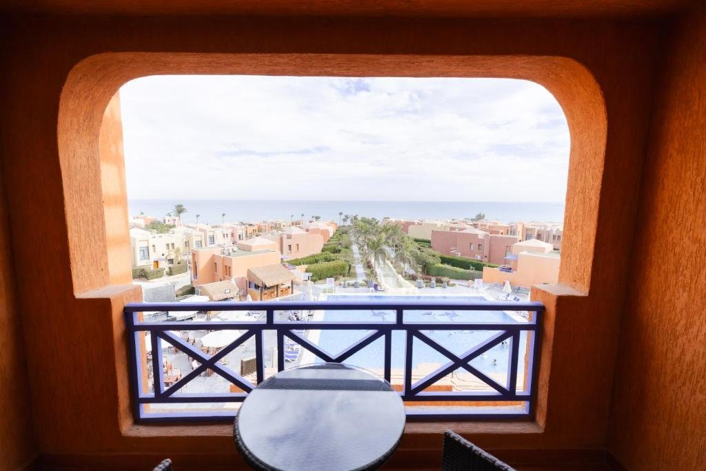 Deluxe Sea View Room – Cancun Sokhna Resort & Villas