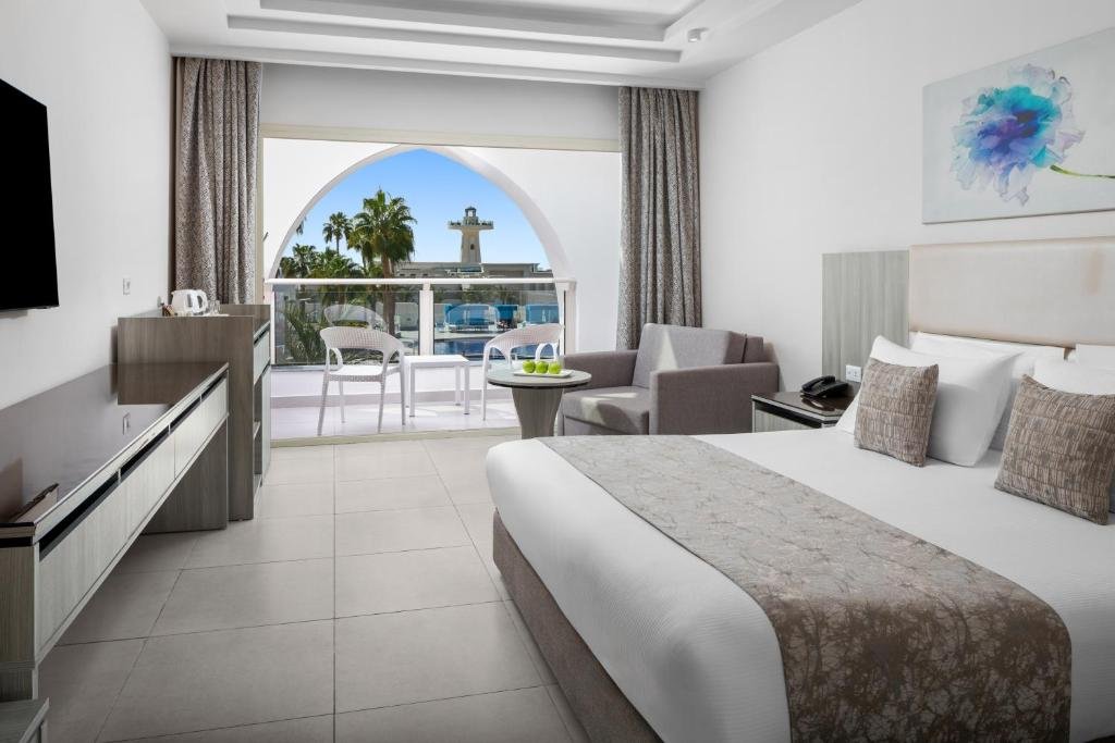 Deluxe Pool View Room | Pickalbatros Palace Resort Sharm El Sheikh