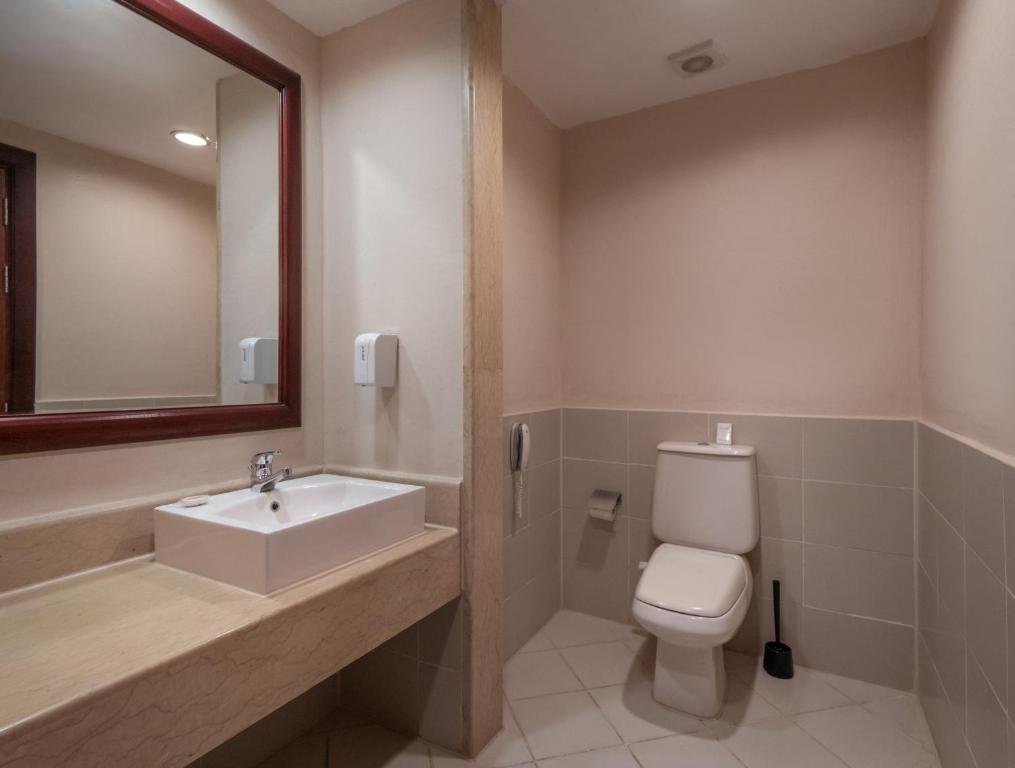 Serenity Alma Heights – Deluxe Room